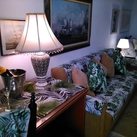 Metropolis * Corfu (city)