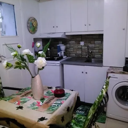 Apartment Metropolis *